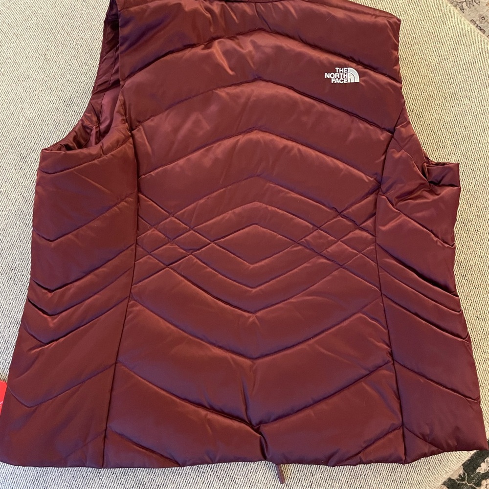 The North Face Aconcagua Deep Garnet Red Burgundy Puffer Vest Womens Down - Picture 2 of 4